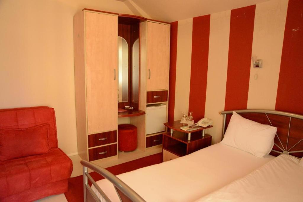 Hotel Zeneva Крагуєваць Екстер'єр фото