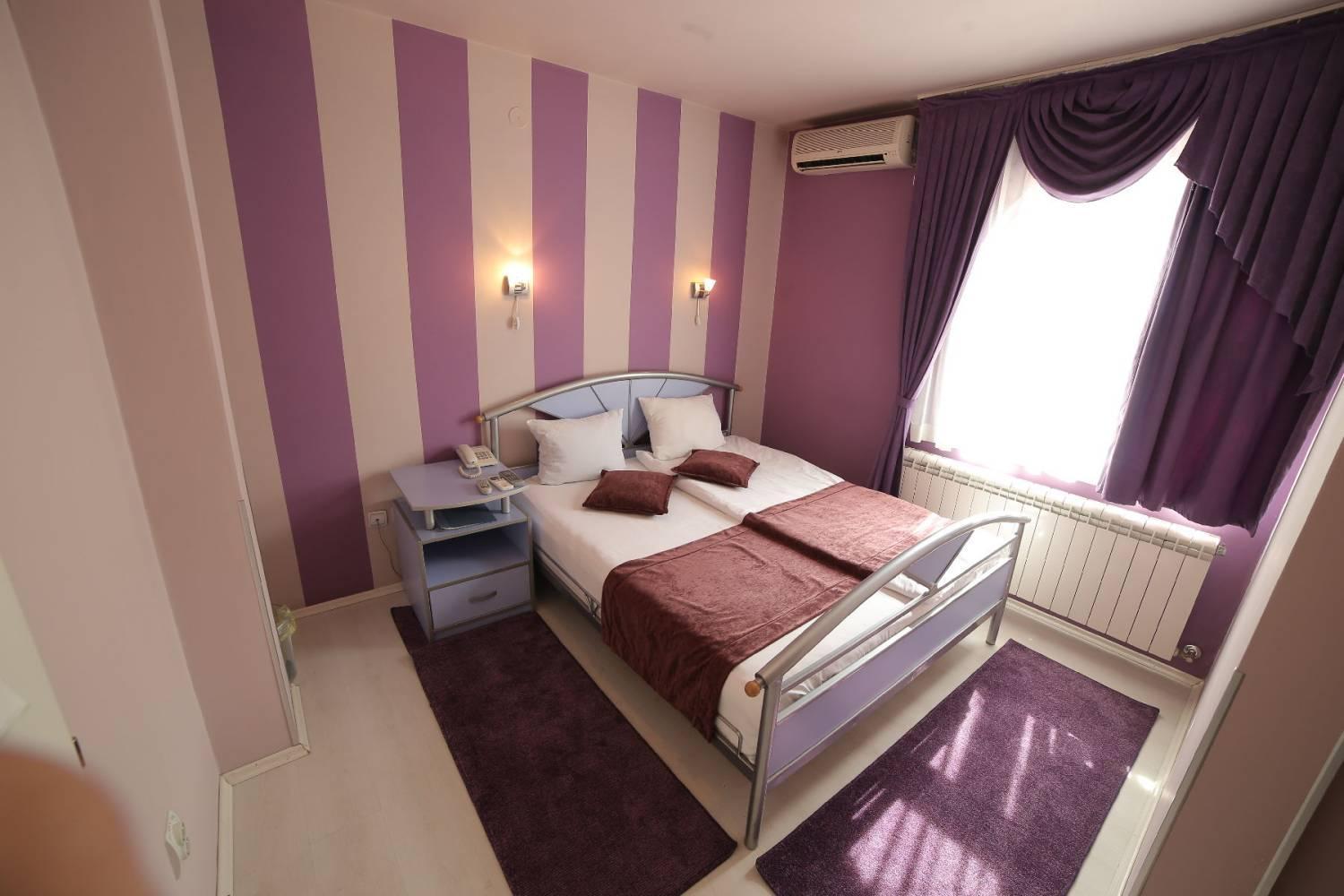 Hotel Zeneva Крагуєваць Екстер'єр фото