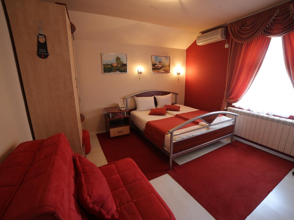 Hotel Zeneva Крагуєваць Номер фото