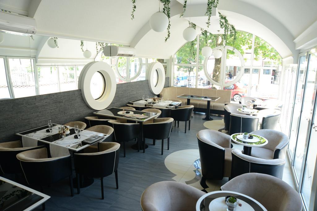 Hotel Zeneva Крагуєваць Екстер'єр фото